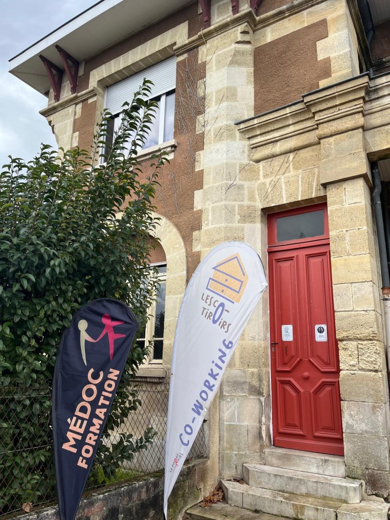 #13 - Espace de vie sociale - Tiers lieu / Coworking